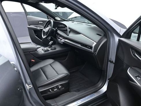 Used 2024 Cadillac XT4 Premium Luxury FWD image 17