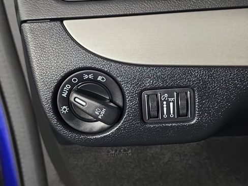 Used 2019 Dodge Grand Caravan GT FWD image 28