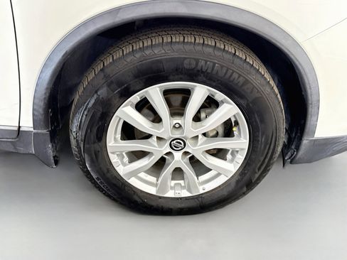 Used 2020 Nissan Rogue SV FWD image 32