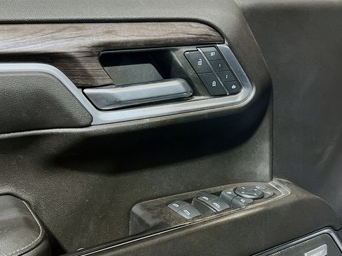 Used 2022 Chevrolet Silverado 1500 LTZ image 13