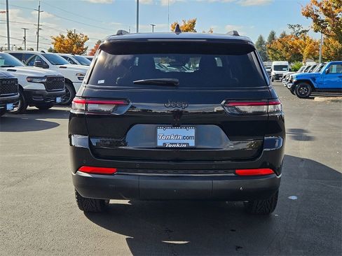 Certified 2024 Jeep Grand Cherokee L Laredo image 5