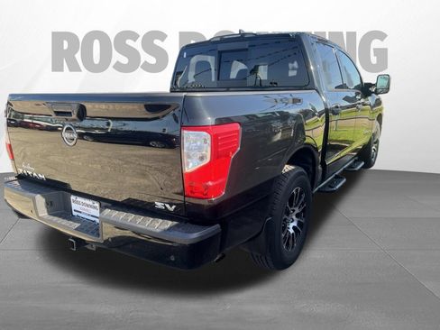 Used 2023 Nissan Titan SV w/ SV Convenience Package RWD image 4