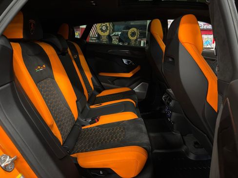 Used 2022 Lamborghini Urus image 24