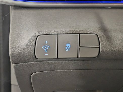 Used 2024 Hyundai Elantra SEL image 24