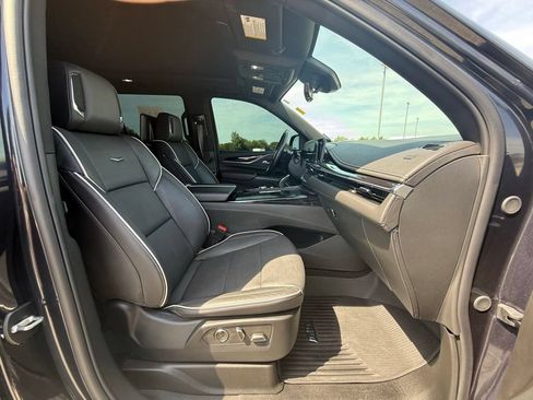 Certified 2024 Cadillac Escalade Sport w/ Touring Package AWD/4WD image 33