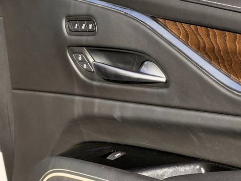 Certified 2024 Cadillac Escalade ESV Sport Platinum w/ Heavy-Duty Trailer Package image 29