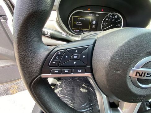 Used 2021 Nissan Versa SV image 19