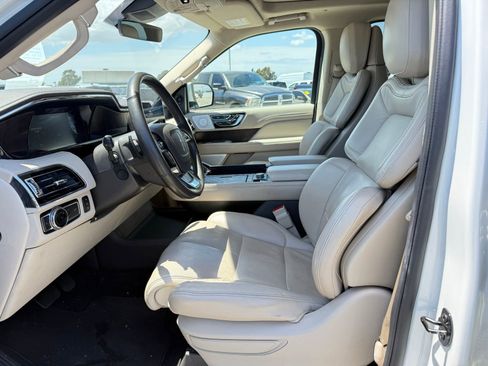Used 2021 Lincoln Navigator L Reserve AWD/4WD image 5