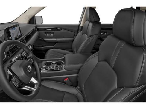 New 2025 Honda Pilot Touring image 6