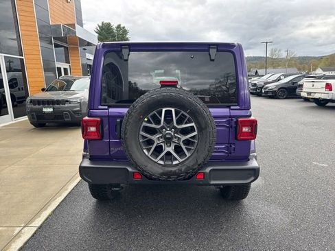 New 2026 Jeep Wrangler Unlimited Sahara AWD/4WD image 5