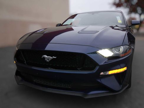 Used 2019 Ford Mustang GT image 3