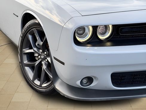 Used 2021 Dodge Challenger R/T w/ Driver Convenience Group RWD image 41