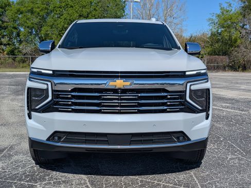 New 2026 Chevrolet Suburban Premier image 9