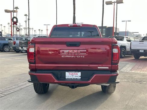 New 2026 GMC Canyon Elevation image 4