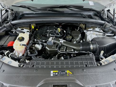 Used 2023 Jeep Grand Cherokee Limited w/ Luxury Tech Group II RWD image 33