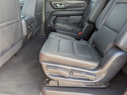 Used 2021 Chevrolet Suburban LT AWD/4WD image 18
