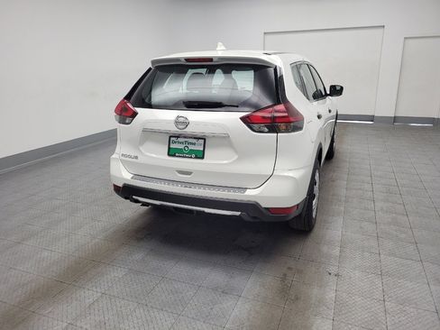 Used 2019 Nissan Rogue S FWD image 7