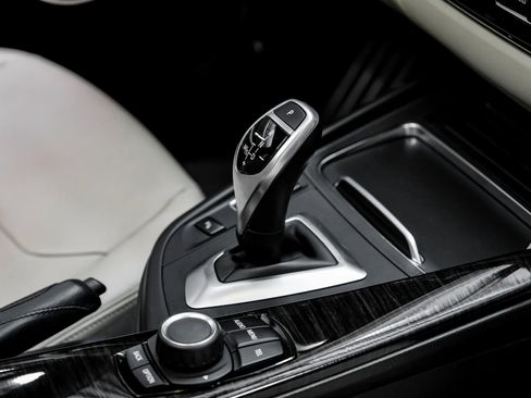 Used 2017 BMW 330i Sedan image 28