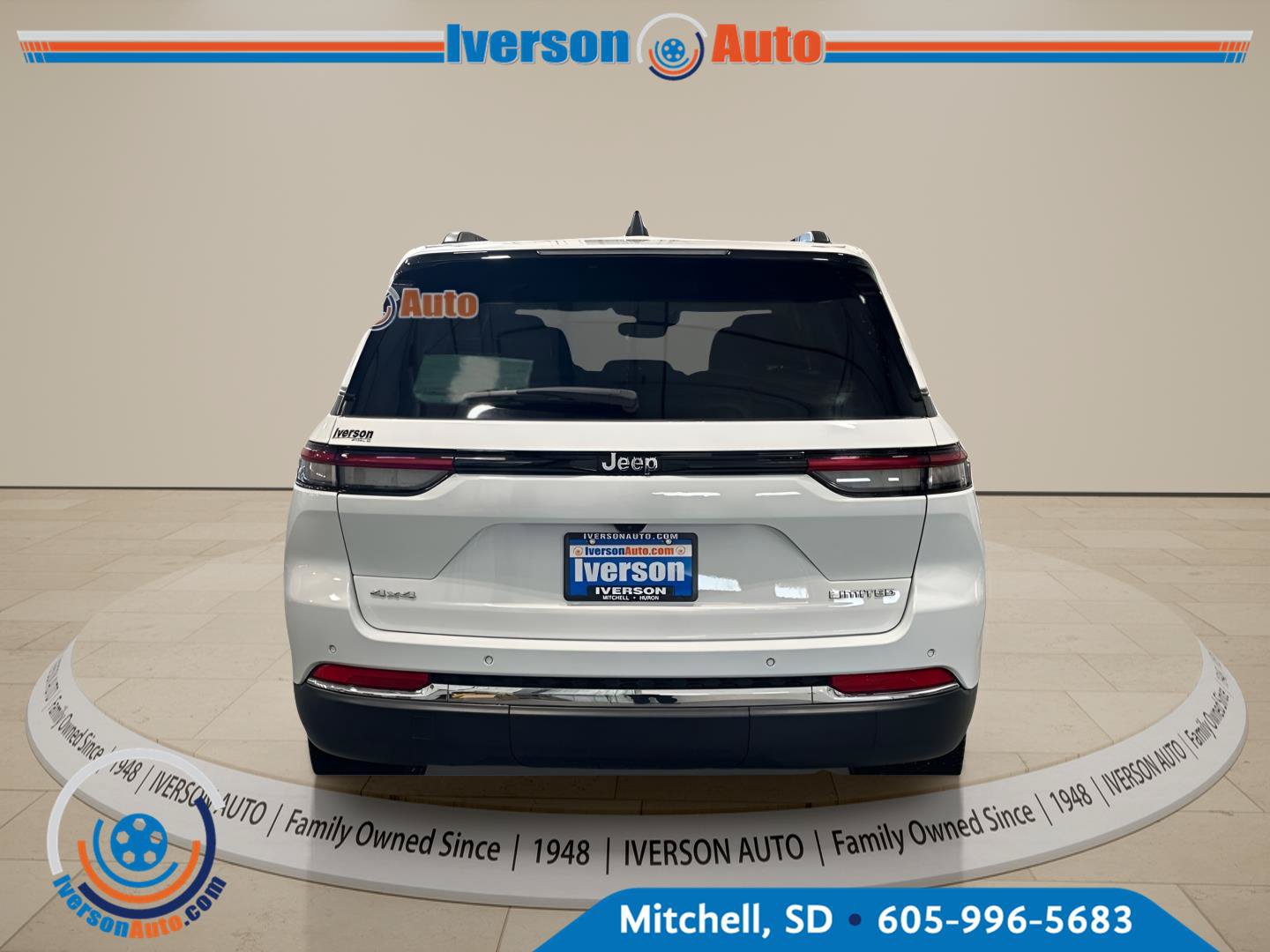 Used 2023 Jeep Grand Cherokee Limited AWD/4WD image 8