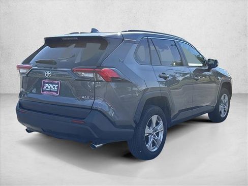 Used 2025 Toyota RAV4 XLE FWD image 5