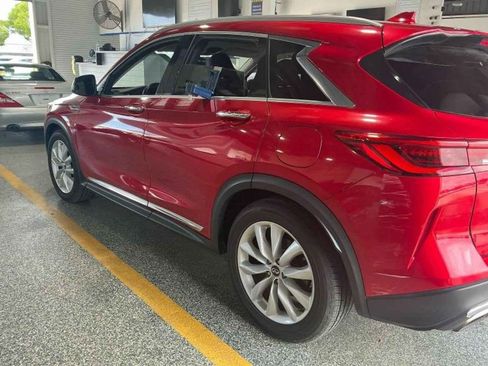 Used 2019 INFINITI QX50 Luxe FWD image 2