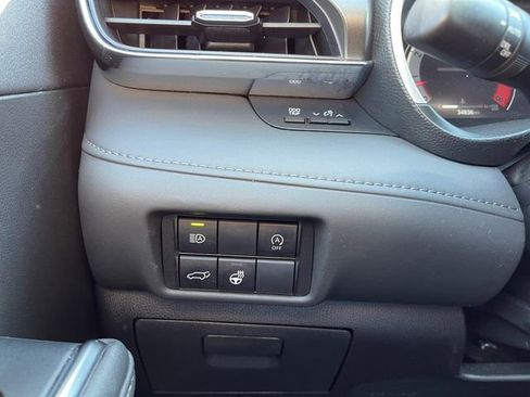Used 2023 Toyota Highlander Limited AWD/4WD image 22