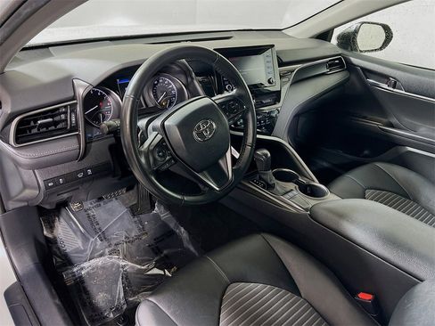Certified 2022 Toyota Camry SE image 10