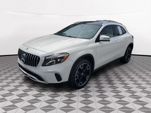 Used 2020 Mercedes-Benz GLA 250 4MATIC w/ Convenience Package image 3