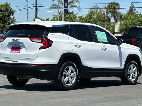 Used 2024 GMC Terrain SLE AWD/4WD image 4