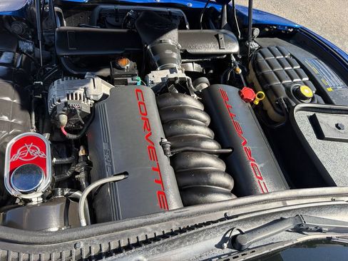 Used 2003 Chevrolet Corvette Coupe w/ Preferred Equipment Group RWD image 26