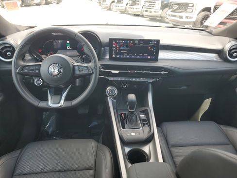 Used 2024 Alfa Romeo Tonale Ti AWD/4WD image 18