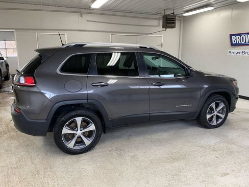 Used 2019 Jeep Cherokee Limited w/ Technology Group AWD/4WD image 9