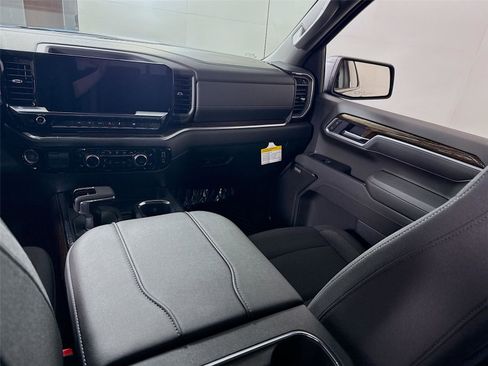 New 2026 GMC Sierra 1500 Elevation w/ Preferred Package image 18