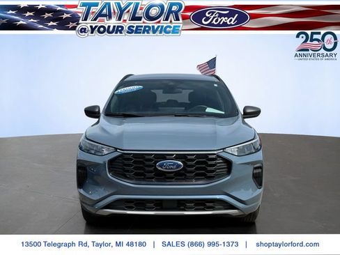 Used 2023 Ford Escape ST-Line w/ Tech Pack #1 AWD/4WD image 3
