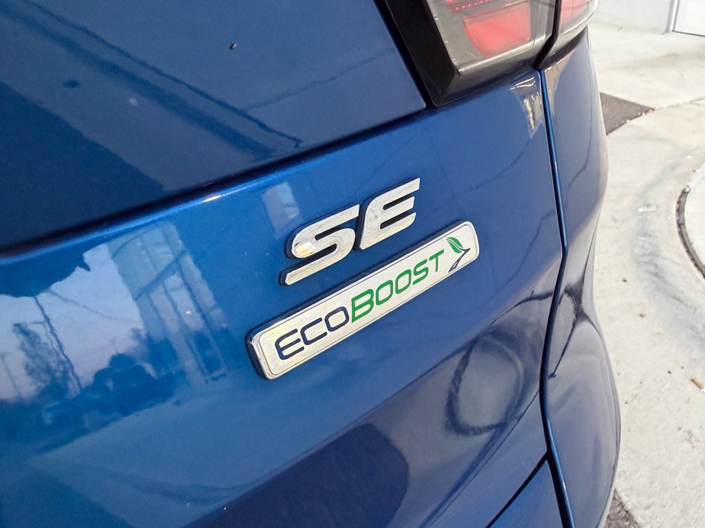 Used 2018 Ford Escape SE w/ Ford Safe & Smart Package FWD image 4