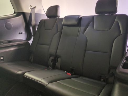 Used 2024 Kia Telluride SX w/ Towing Package image 17