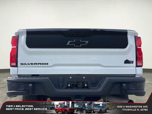 Used 2024 Chevrolet Silverado 2500 ZR2 w/ ZR2 Bison Edition AWD/4WD image 5