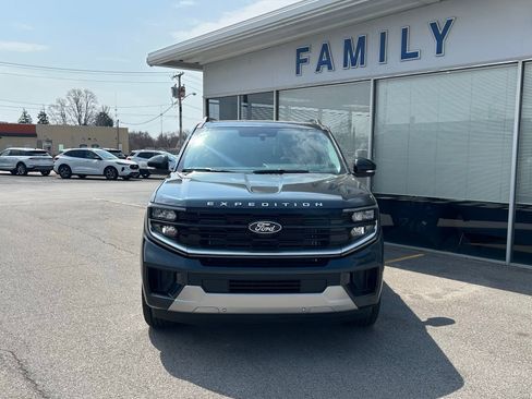 New 2026 Ford Expedition Max Platinum AWD/4WD image 2