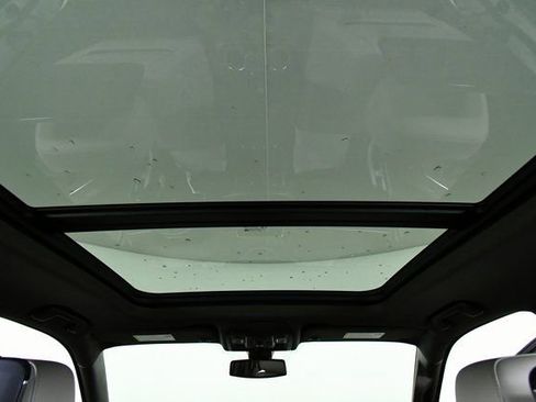 Used 2022 Chevrolet Suburban Z71 w/ Off-Road Capability Package image 22