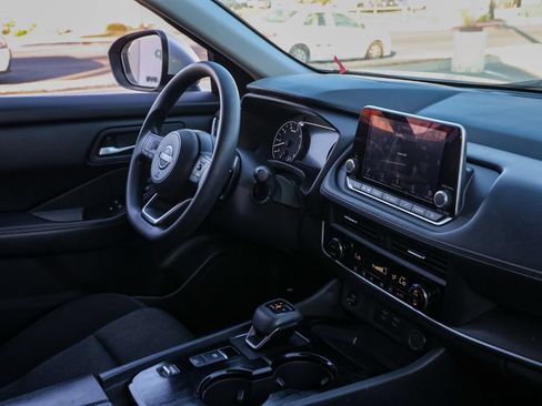 Used 2024 Nissan Rogue SV FWD image 20