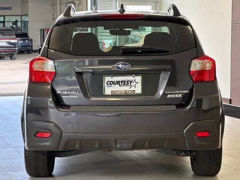 Used 2017 Subaru Crosstrek 2.0i Premium AWD/4WD image 5