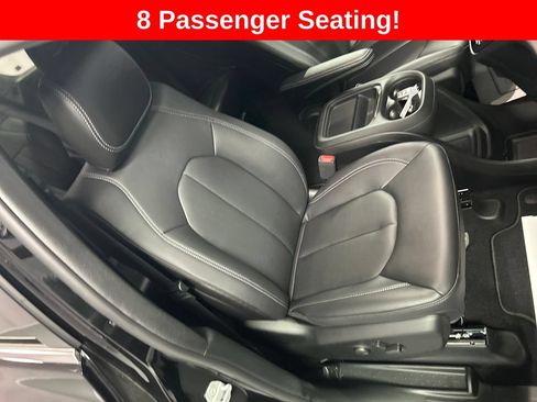 New 2027 Chrysler Pacifica Select FWD image 24
