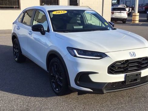 Used 2023 Honda HR-V Sport image 3