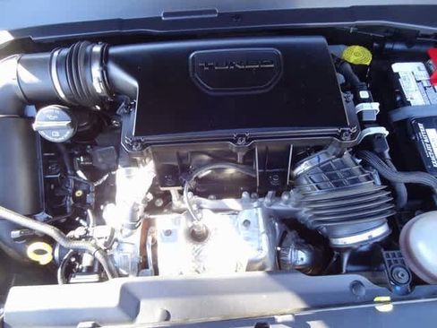 Used 2024 Jeep Compass Latitude image 38