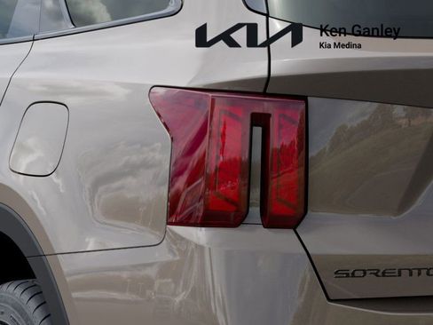 New 2026 Kia Sorento X-Line EX image 11