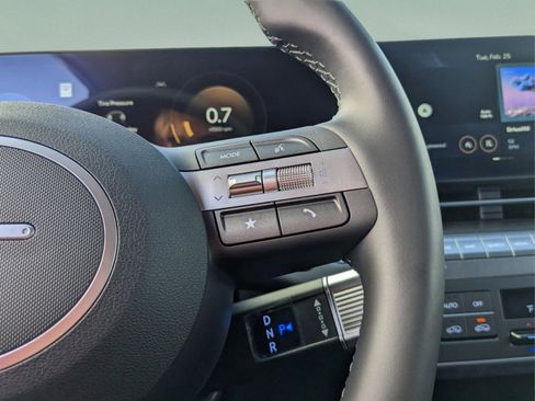 Used 2025 Hyundai Kona SEL image 23