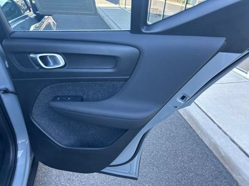 Certified 2025 Volvo XC40 B5 Plus AWD/4WD image 12