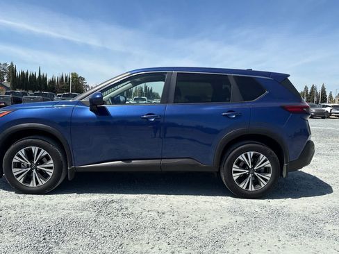 Used 2023 Nissan Rogue SV FWD image 6