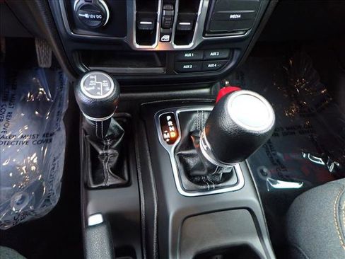 Used 2024 Jeep Wrangler Sport S w/ LED Headlamp & Fog Lamp Group image 21