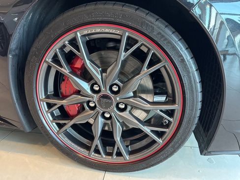 Used 2023 Chevrolet Corvette Stingray Premium Conv w/ Z51 Performance Package image 5